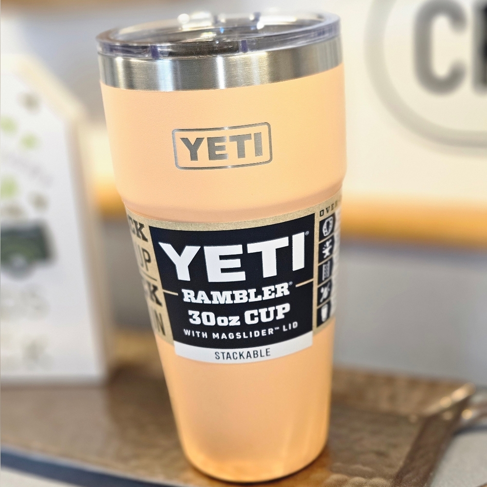YETI Rambler 30oz Cup with MagSlider Lid - Peach